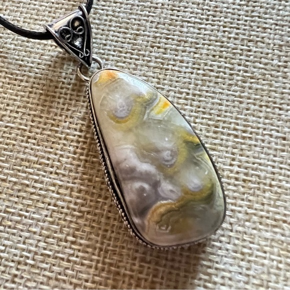 Bumblebee Jasper Stone Silver Overlay Vintage Style Pendant Necklace w Cord - Picture 2 of 6